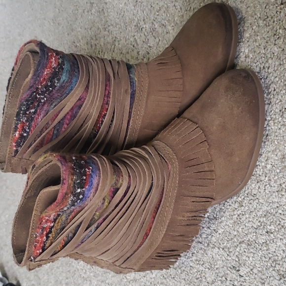 Booties - Picture 2 of 7